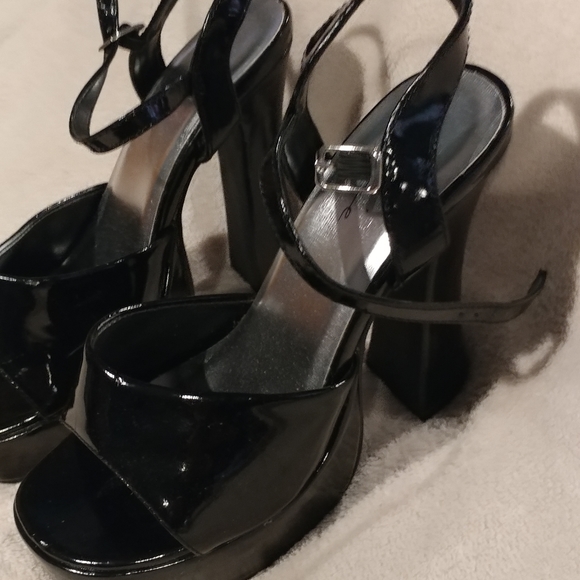 Elle platform heels - Picture 2 of 5